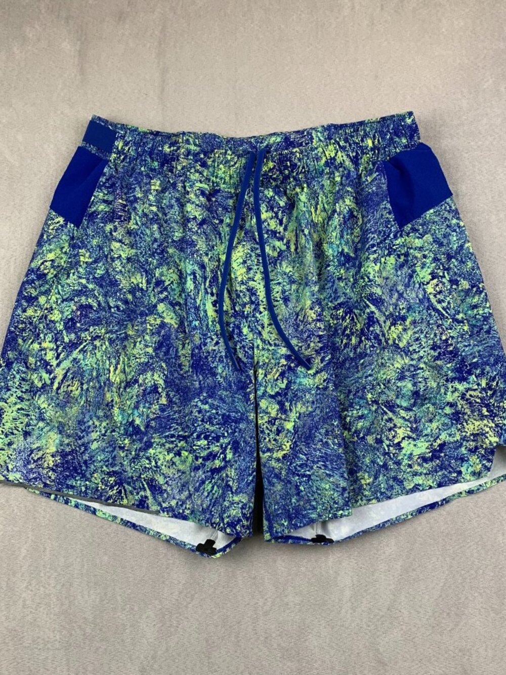Lululemon Mens Shorts Large Blue Green SeaWheeze Surge Lined 6" Running M7AFKS